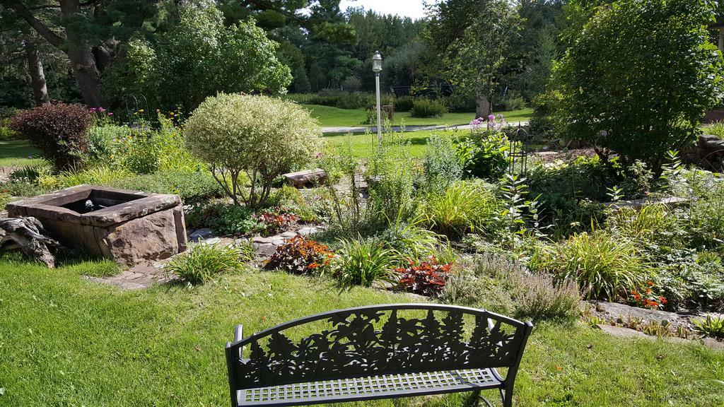 Pinehurst Inn Bed & Breakfast Бейфийлд Екстериор снимка
