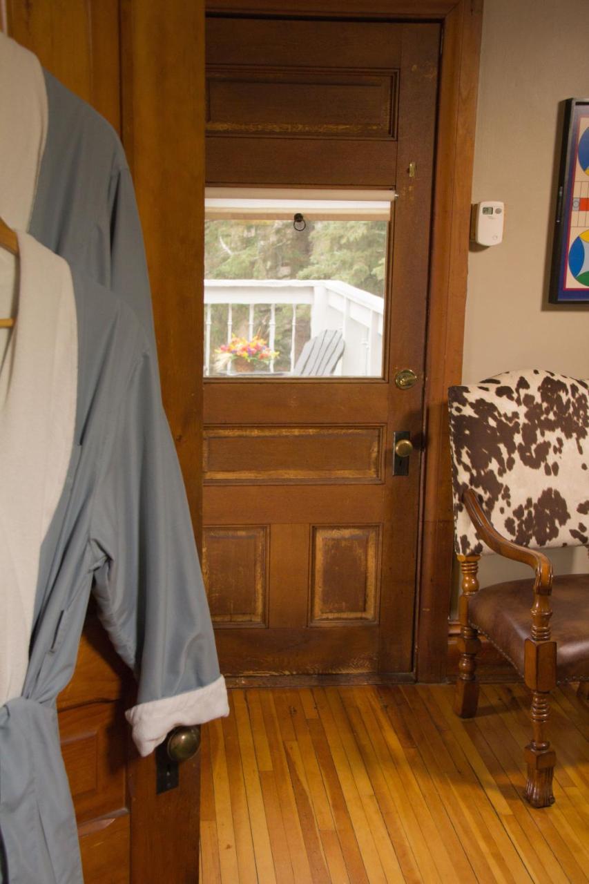 Pinehurst Inn Bed & Breakfast Бейфийлд Екстериор снимка